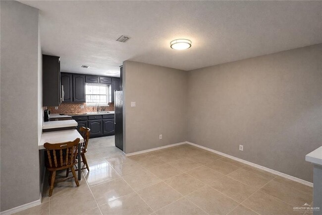 Foto del edificio - 18 South Dr