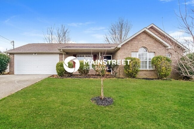 Photo - 3 Bedroom Pet-Friendly Home in Knoxville, TN with Main Street Renewal