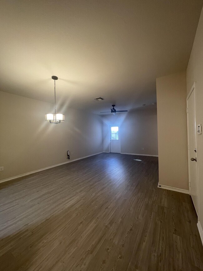 Foto del edificio - 7214 Sunny Day