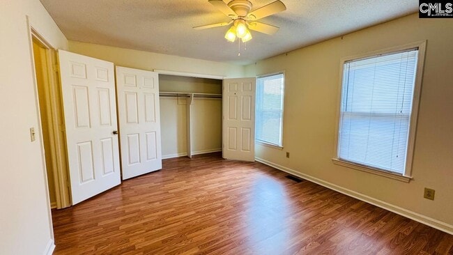 Foto del edificio - 107 Manorview Ct