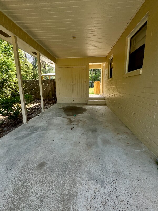 Foto del edificio - 2107 Hillcrest Dr