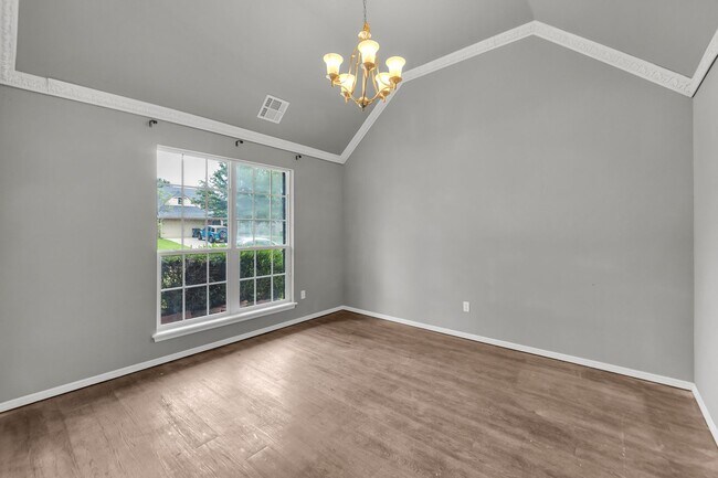 Foto del edificio - Welcome to this gorgeous home in the highl...