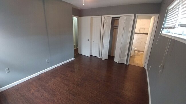 Foto del edificio - Experience the ultimate comfort of living in a 3-bedroom single-family home today!