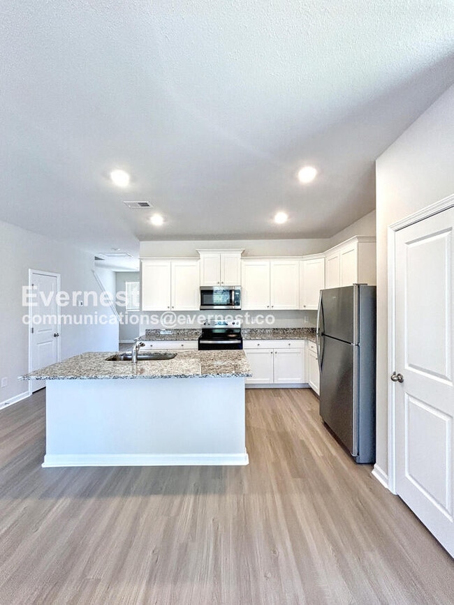 Foto del edificio - 2156 Willow Gln Dr