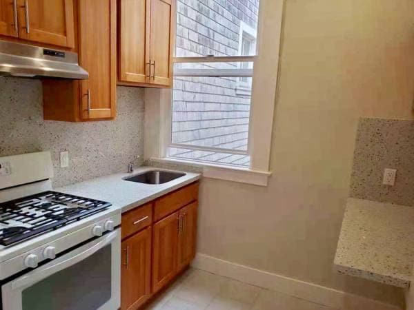 Building Photo - 1345 Sacramento St