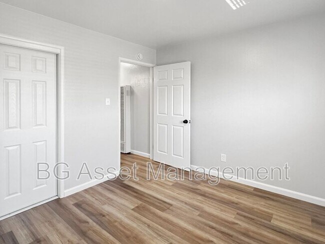 Building Photo - 109 S 15th Street