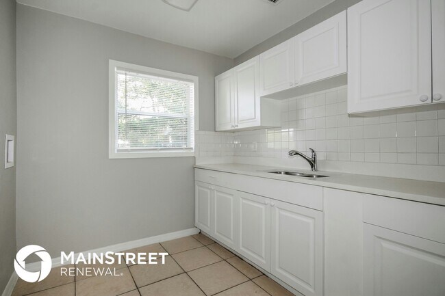 Foto del edificio - 1817 E Knollwood St