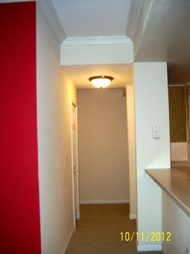Building Photo - 10075 Gate Pky N