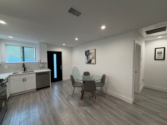 Foto del edificio - 3020 Normandie Ave