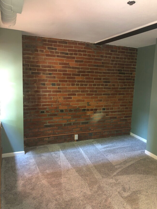 Building Photo - 544 South Front, Unit 110