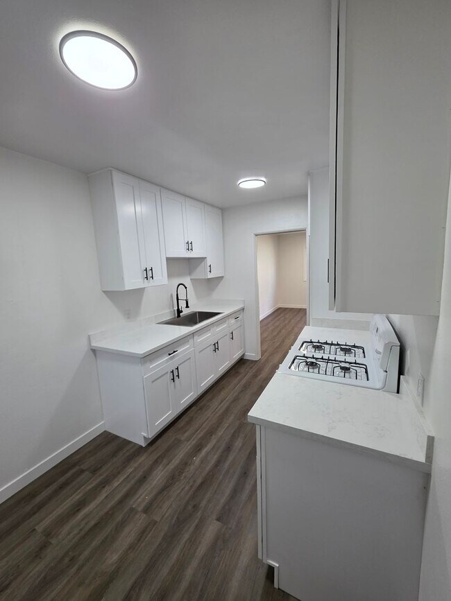 Foto del edificio - 605 N Sabina St
