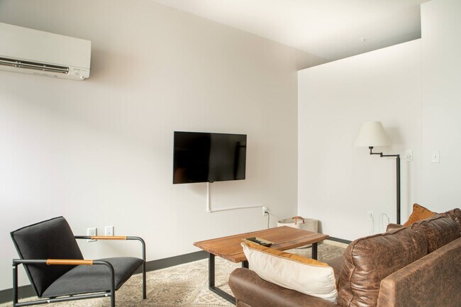 Foto del edificio - 333 W State St