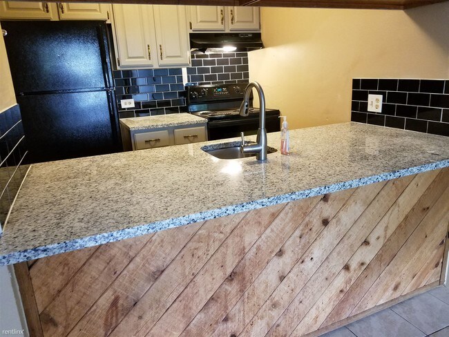 Building Photo - 3 br, 1 bath Condo - 9650 Huron St Apt 21 ...