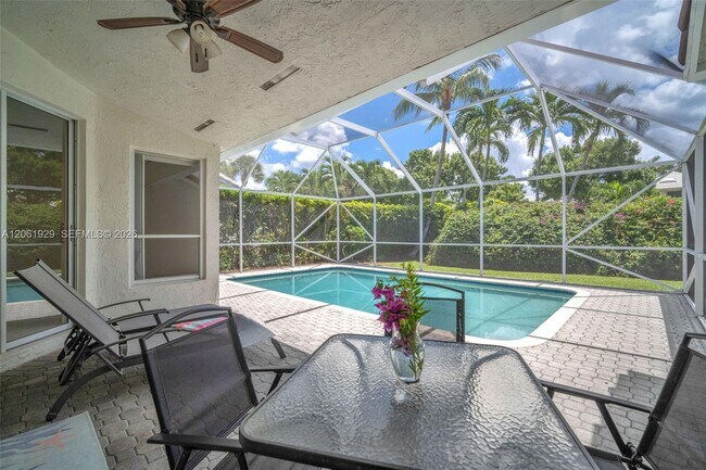 Building Photo - 17194 Ventana Dr
