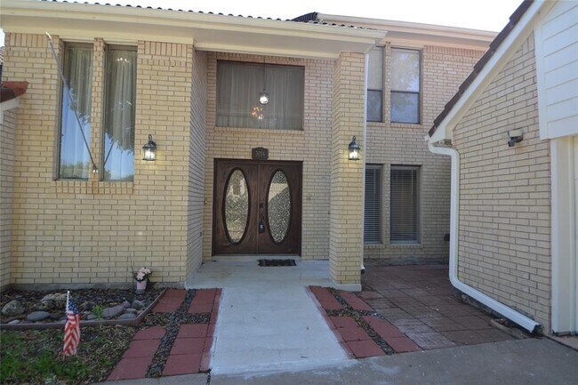 Building Photo - 3014 Deer Creek Dr