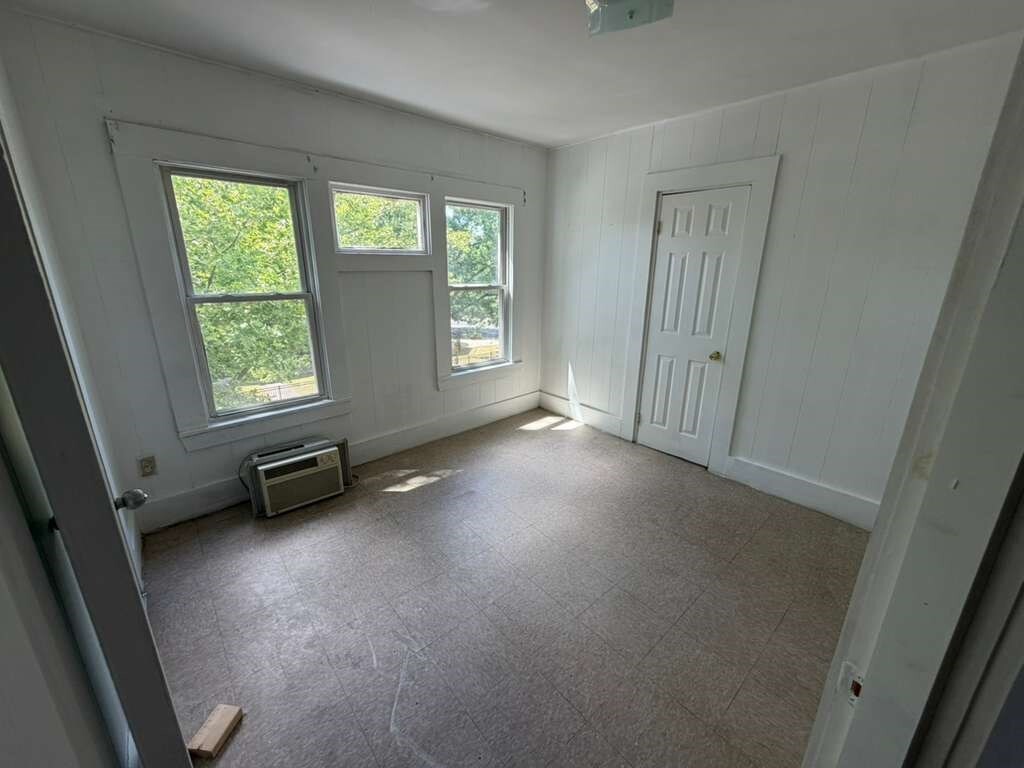 Building Photo - 18 Alderman St