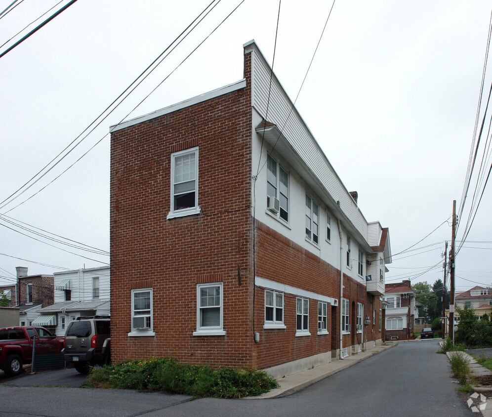 Building Photo - 214 N St Cloud St