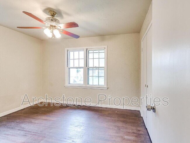 Foto del edificio - 1614 SW 41st St