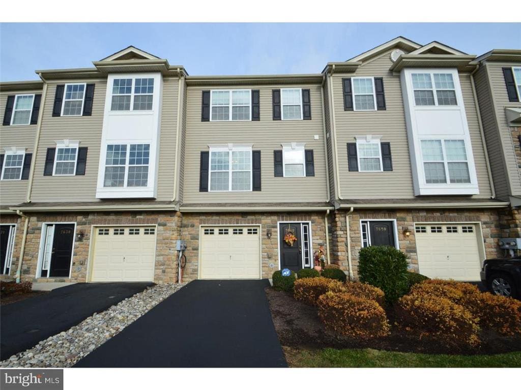 7640 Pioneer Dr, Macungie, PA 18062 Townhome Rentals in Macungie PA
