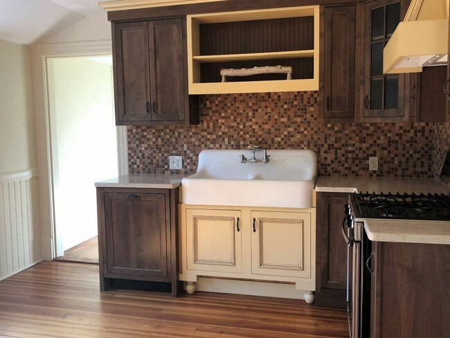 Building Photo - 702R Longmeadow Street - 1