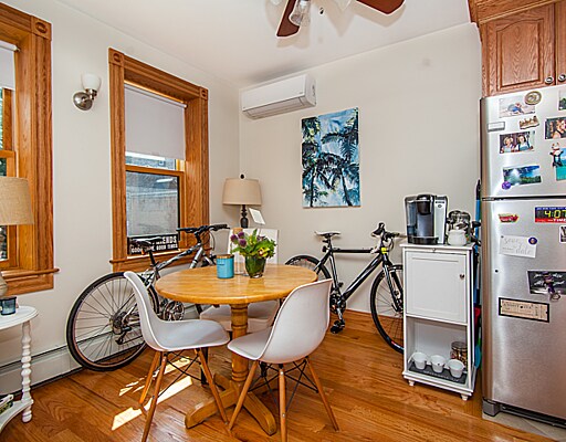 Foto del edificio - 137 Charles St