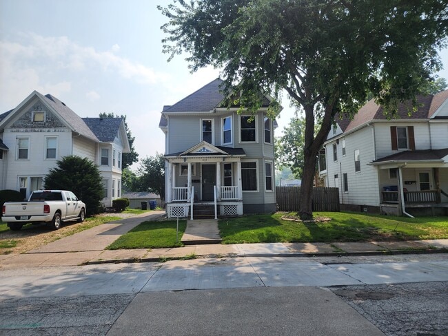 Building Photo - 1719 Farnam St