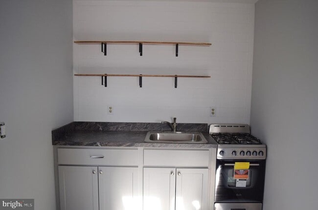 Foto del edificio - 901 Laurel St