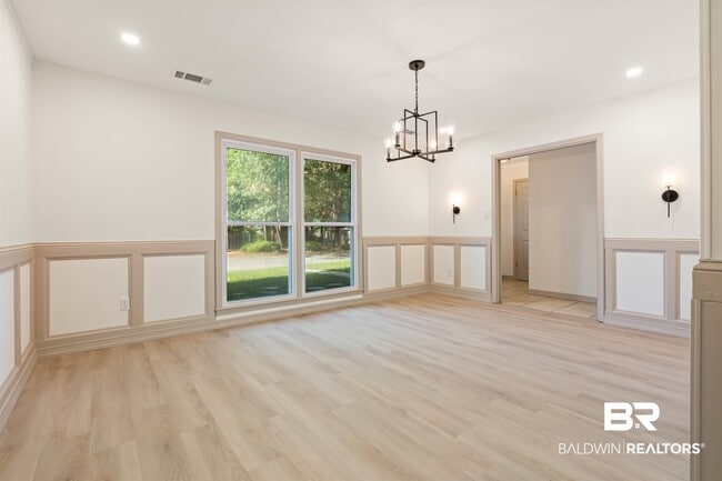 Building Photo - 167 Rolling Hill Dr