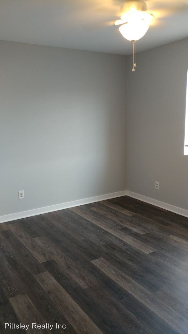 Building Photo - 2 br, 2 bath Apartment - 940 Regent Drive