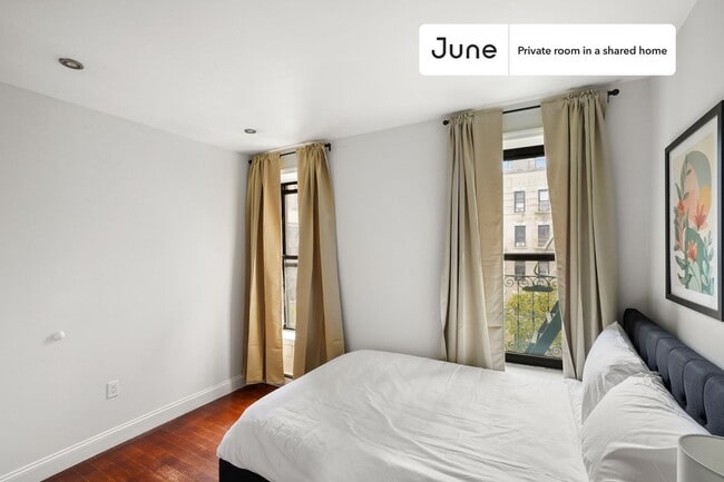 Building Photo - Room in Shared 3 bed/2 bath home in Upper West Side