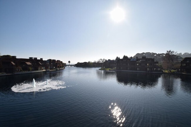 Building Photo - 28 Lagoon Vis