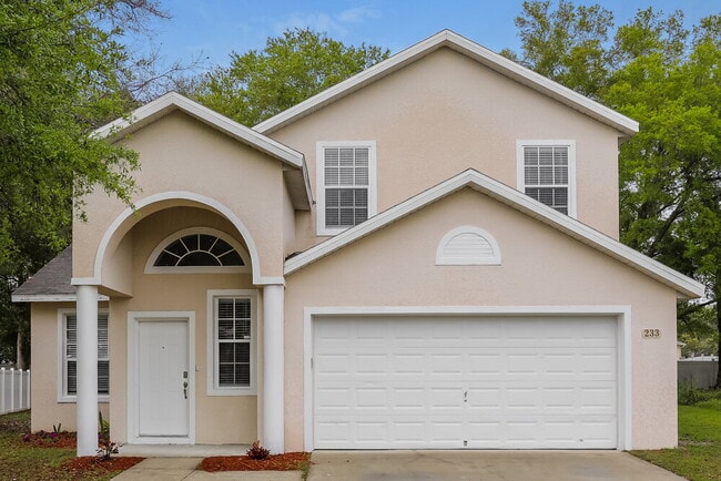 Building Photo - 233 Bluff Pass Dr