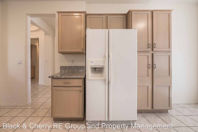 Foto del edificio - 3 br, 2 bath House - 5012 Soaring Springs Ave