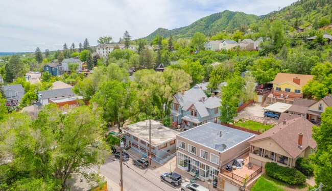 Foto del edificio - Quaint 1 Bed/1 Bath Apartment in Manitou Springs! Free Manitou City Parking Pass!