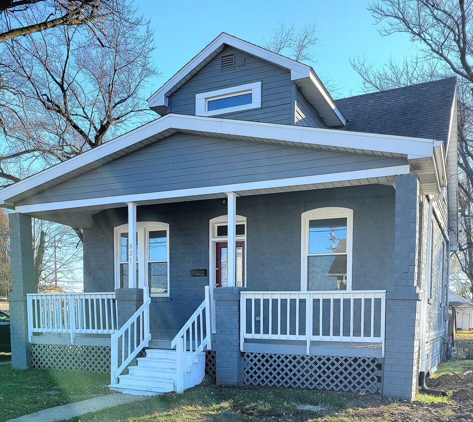 Primary Photo - For Rent...821 Pine, East Alton