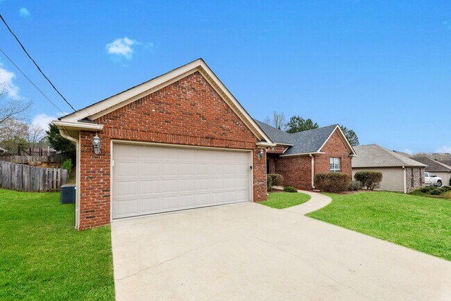 Building Photo - 5460 Virginia Way