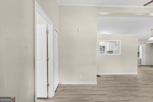 Foto del edificio - 354 Henry Aaron Ave SW