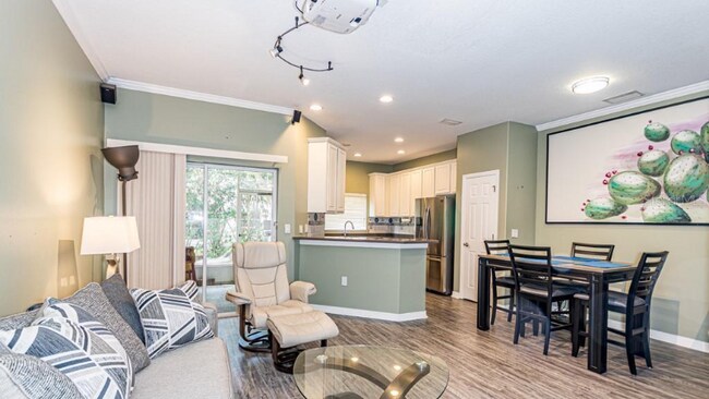 Building Photo - 9905 Serona Blf Wy
