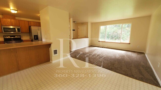 Foto del edificio - Peaceful End-of-Street Duplex with Private...