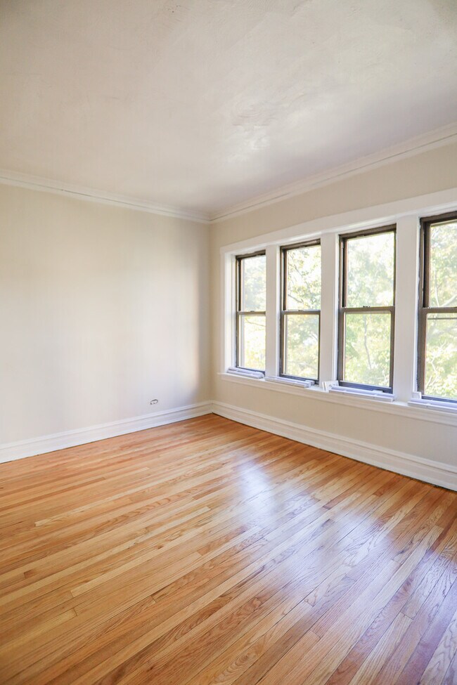 Foto del edificio - 5417 S Harper Ave