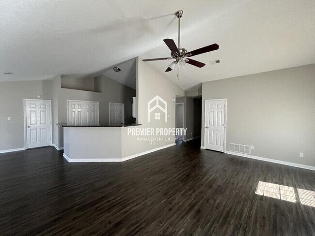 Foto del edificio - 5505 Brayton Dr