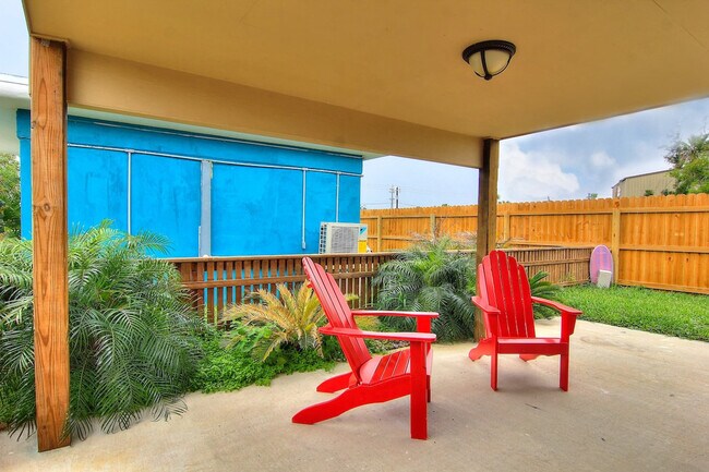 Building Photo - 134 N Alister St