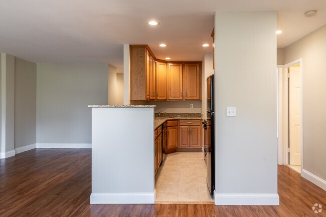 2BR - 2BA - 1,200SF - Heritage House