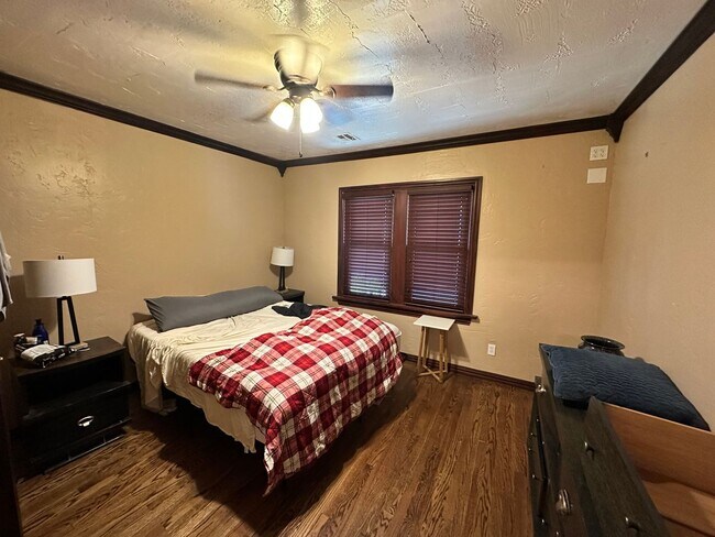 Building Photo - FOR RENT: Unique 2-Bed, 1-Bath Home on a C...