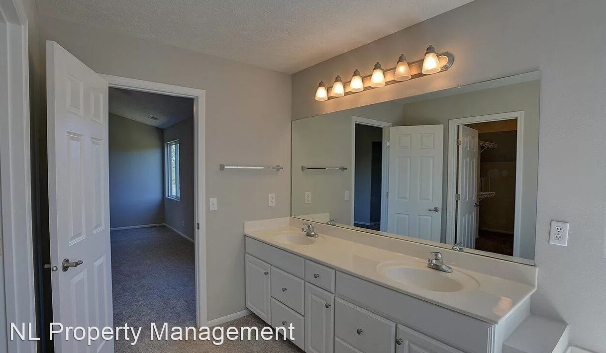 Foto principal - 4 br, 4 bath House - HUGE rental in Millar...