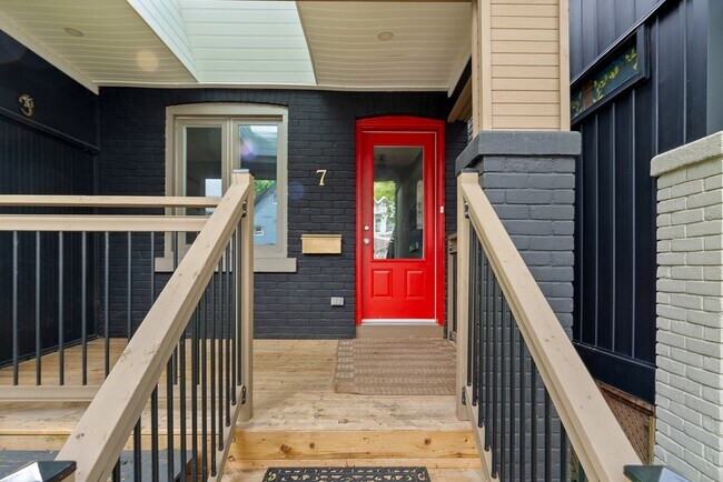 Photo du bâtiment - 7 Norway Ave