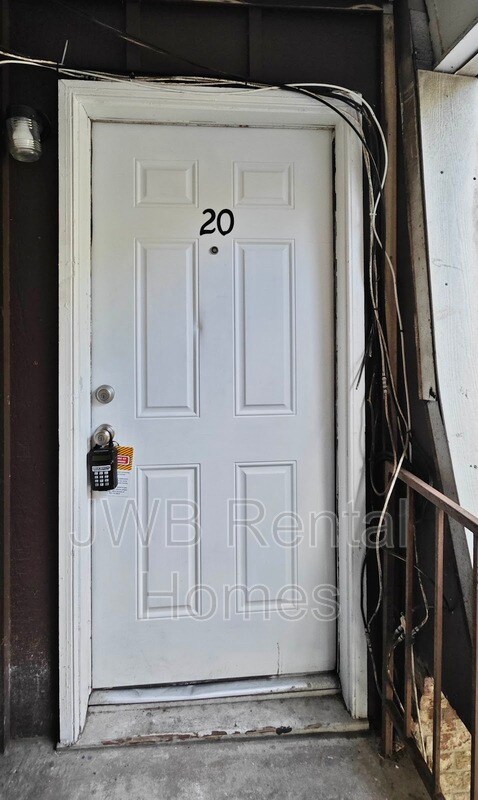 Foto del edificio - 851 Bert Rd