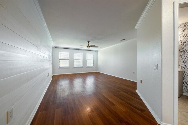 Building Photo - 7124 Outfitter Drive