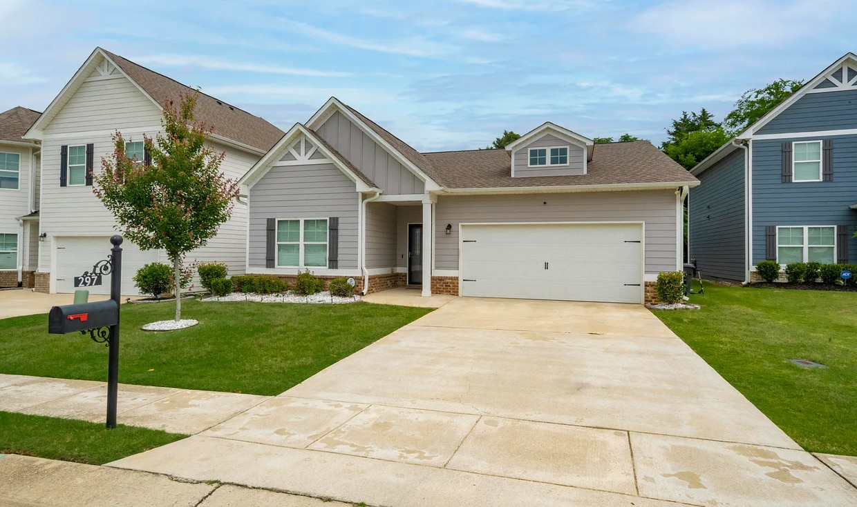 Foto principal - 297 Union Station Dr