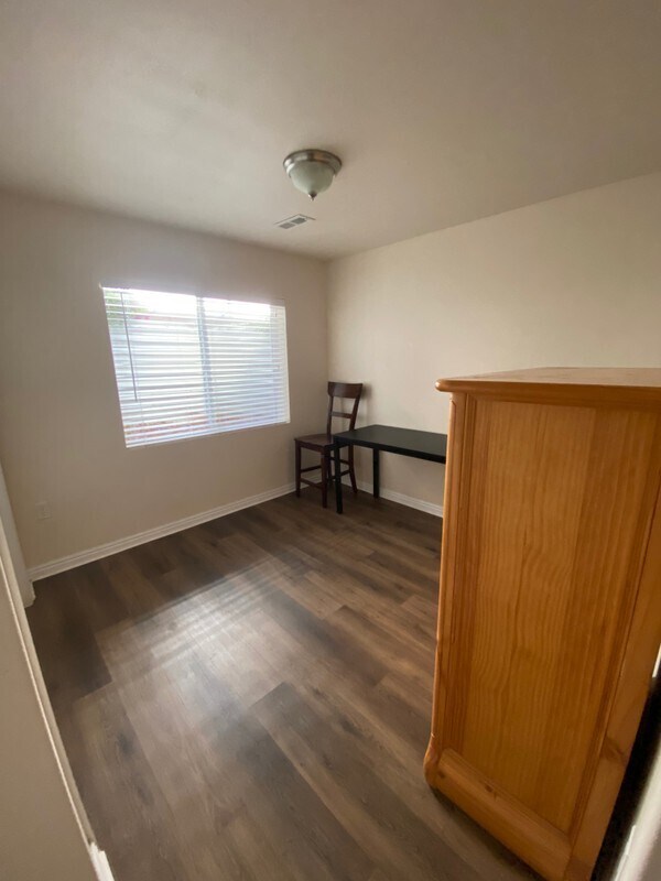 Building Photo - 4609 Goshute Dr